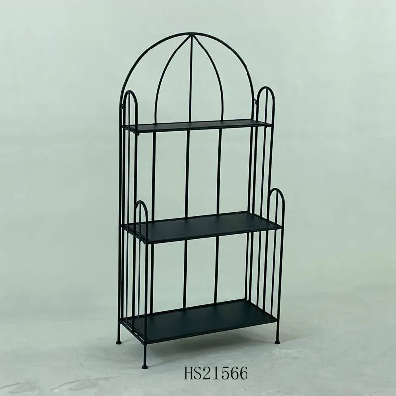 Metal plantehylde indendørs